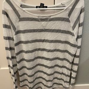 Light weight long sleeve top